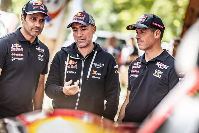 Nasser Al-Attiyah, Stephane Peterhansel y Matthieu Baumel
