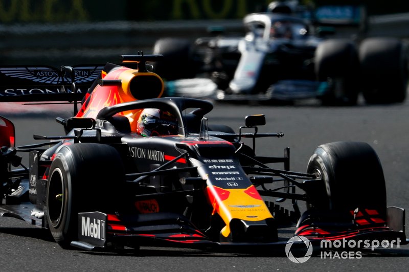 Max Verstappen, Red Bull Racing RB15, leads Lewis Hamilton, Mercedes AMG F1 W10