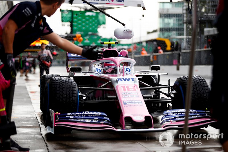 Lance Stroll, Racing Point RP19, durante una práctica de pitstop