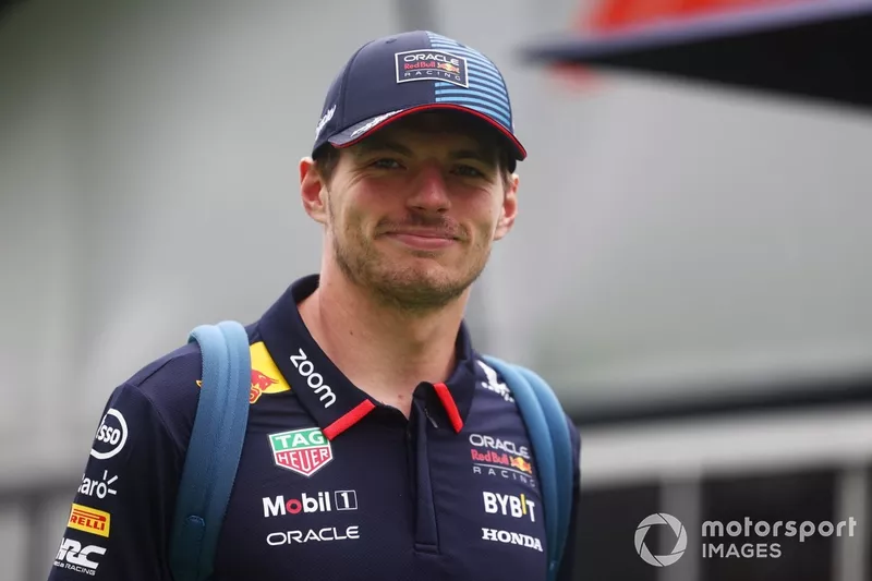 Max Verstappen, Red Bull Racing, komt aan op het circuit