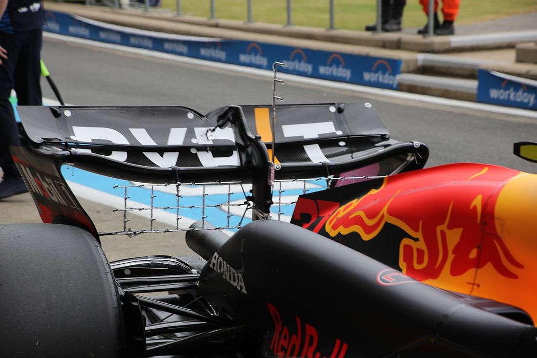 Red Bull Racing RB20 detalles técnicos