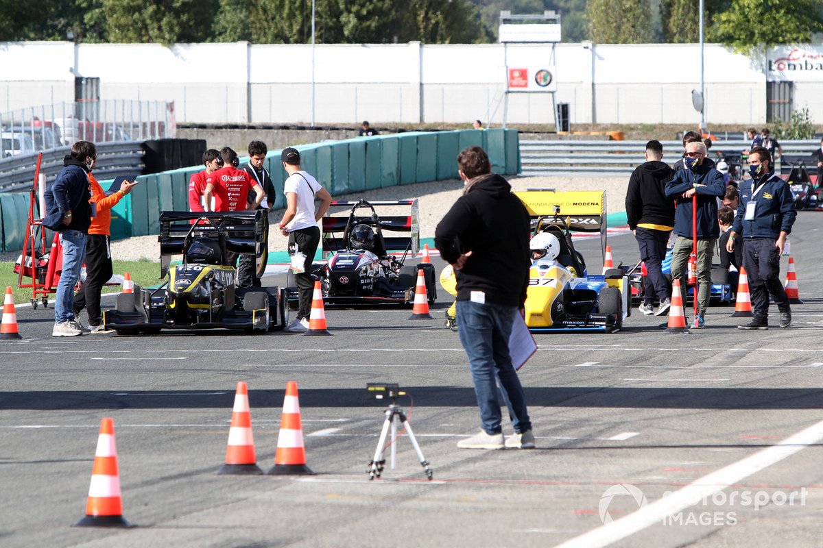 Formula SAE 2021, azione in pista