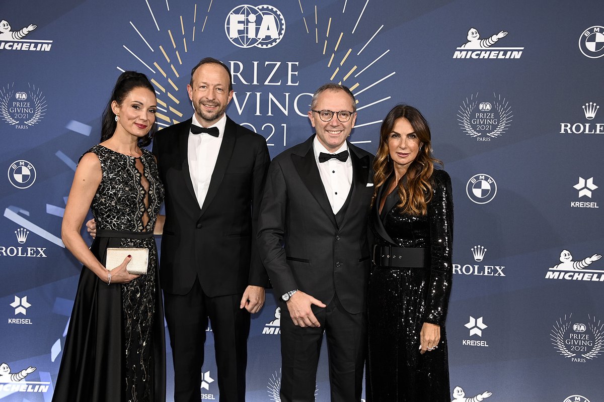 Peter Bayer, secrétaire général au sport de la FIA avec Stefano Domenicali, PDG du Formula One Group