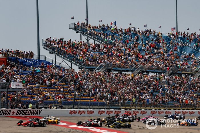 Will Power, Team Penske Chevrolet Scott McLaughlin, Team Penske Chevrolet David Malukas, Dale Coyne Racing con HMD Honda Colton Herta, Andretti Autosport con Curb-Agajanian Honda, salida