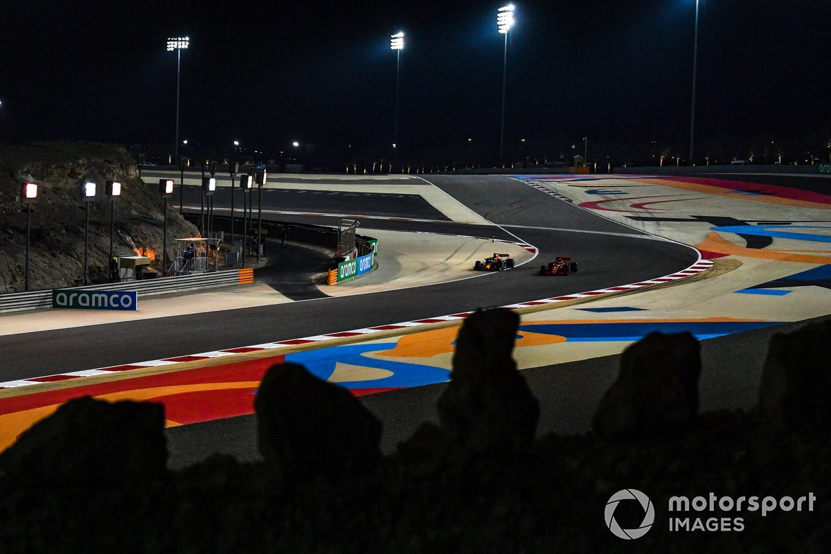 Sebastian Vettel, Ferrari SF1000, Max Verstappen, Red Bull Racing RB16