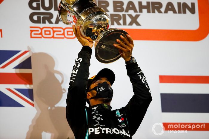Podio: ganador Lewis Hamilton, Mercedes-AMG F1