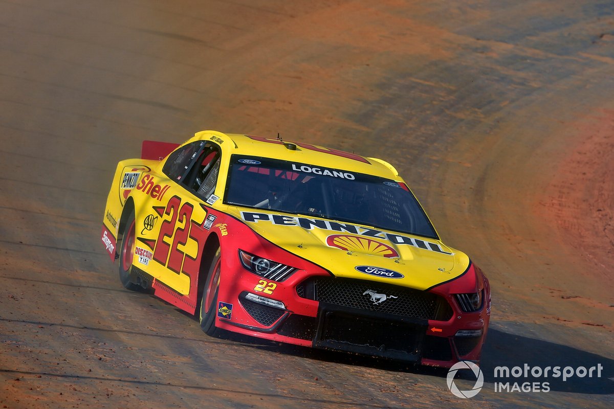 Joey Logano, Team Penske, Ford Mustang Shell Pennzoil