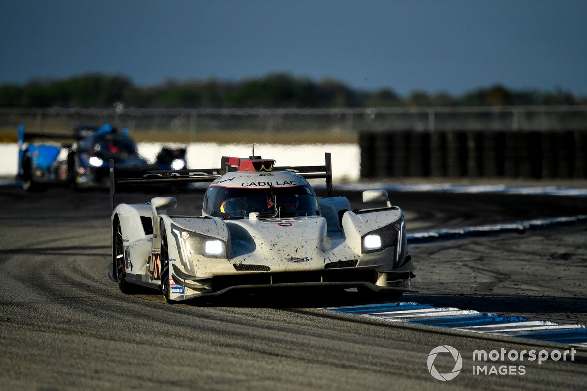 #01 Chip Ganassi Racing Cadillac DPi: Renger van der Zande, Scott Dixon, Kevin Magnussen