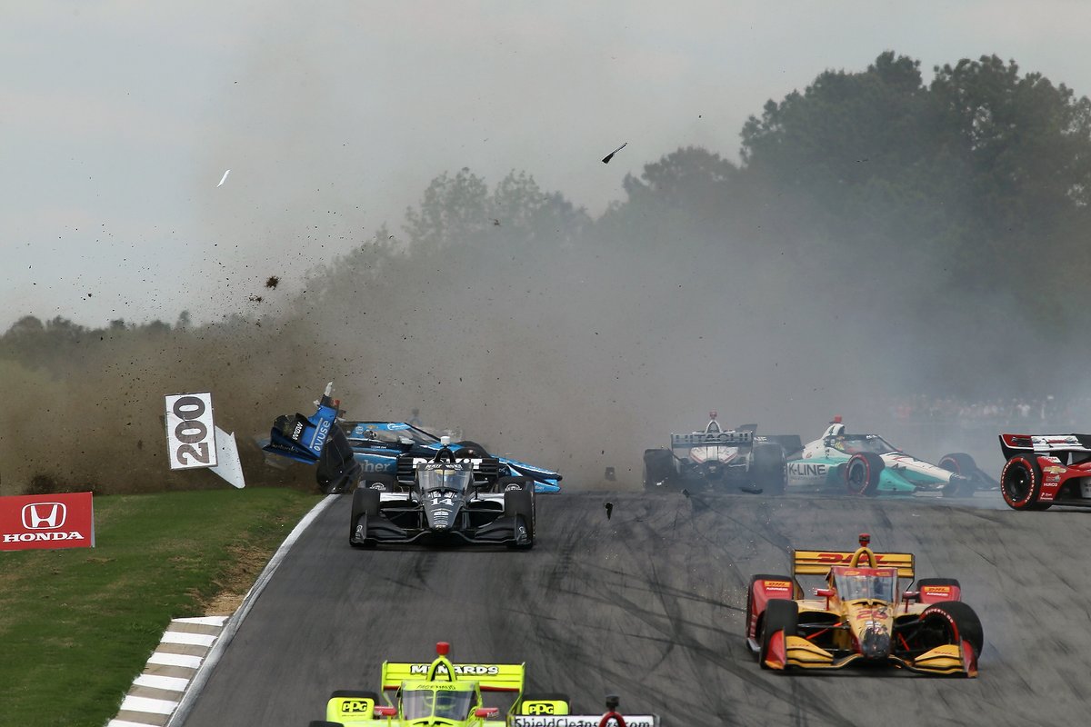 Choque en la salida de Max Chilton, Carlin Racing Chevrolet