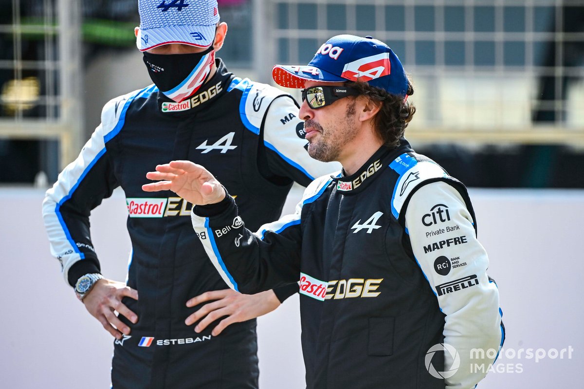 Esteban Ocon, Alpine F1, and Fernando Alonso, Alpine F1