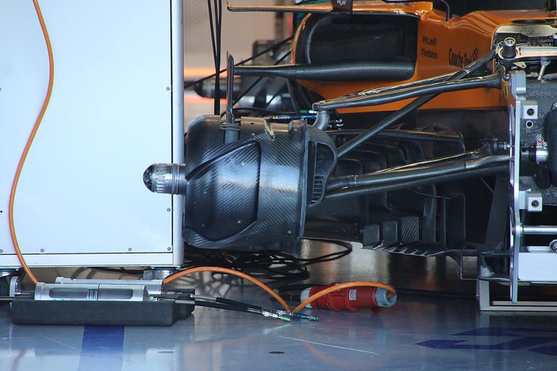 McLaren MCL34 remmen detail