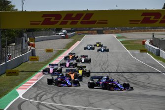 Daniil Kvyat, Toro Rosso STR14, Alexander Albon, Toro Rosso STR14, Carlos Sainz Jr., McLaren MCL34, Daniel Ricciardo, Renault R.S.19, Sergio Perez, Racing Point RP19, en Lance Stroll, Racing Point RP19