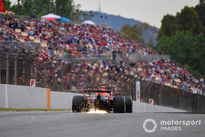 Chispas del coche de Max Verstappen, Red Bull Racing RB15