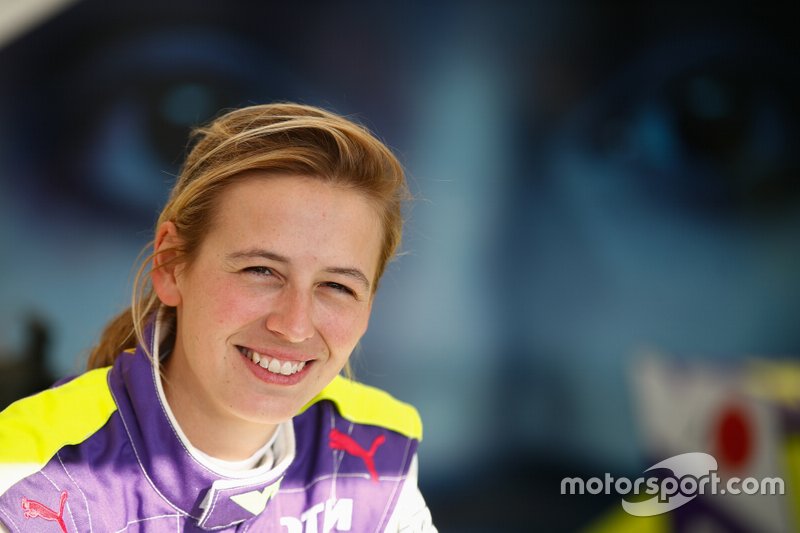19. Sarah Bovy