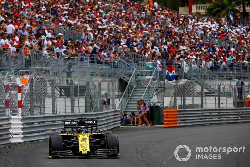 Daniel Ricciardo, Renault R.S.19