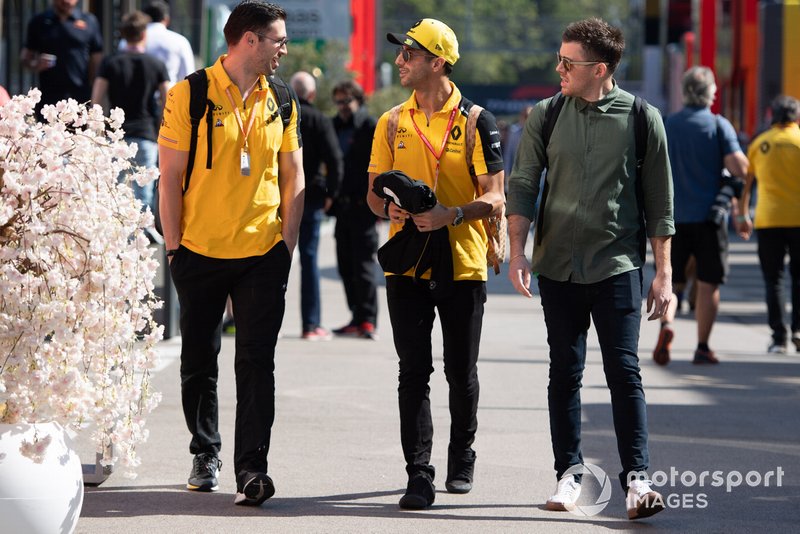 Daniel Ricciardo, Renault in the paddock