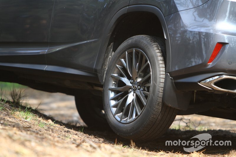 Lexus RX200t