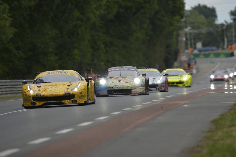 #84 JMW Motorsport Ferrari 488 GTE: Jeff Segal, Rodrigo Baptista, Wei Lu