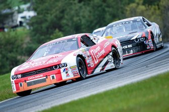 #74 Kevin Lacroix leads #47 L.P. Dumoulin
