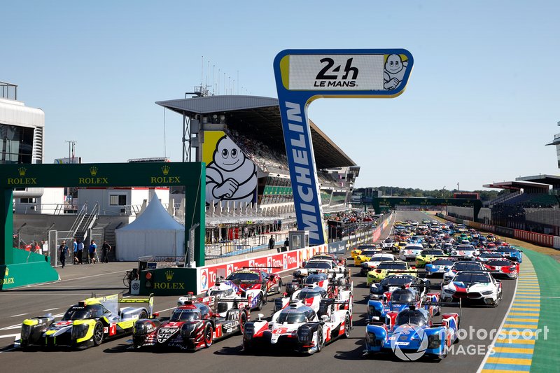 Foto oficial con todos los coches de Le Mans 2019