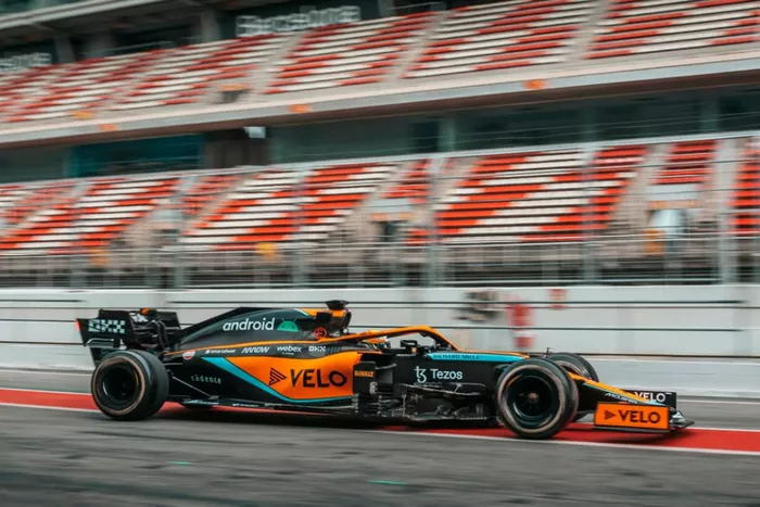 Alex Palou, McLaren F1 probando en Barcelona