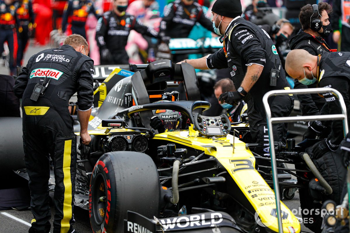 Daniel Ricciardo, Renault F1 Team R.S.20, sulla griglia di partenza