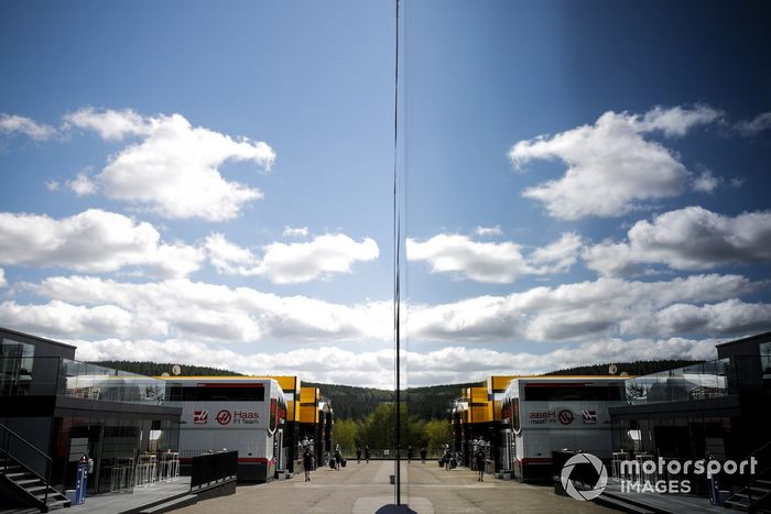 Hospitality del equipo Haas F1 en el paddock