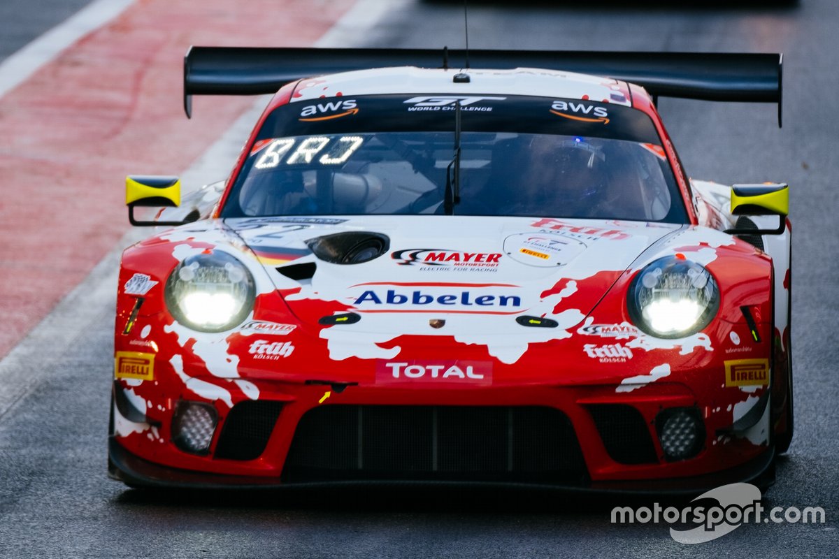 #22 Frikadelli Racing Team Porsche 911 GT3-R: Jörg Bergmeister, Frederic Makowiecki, Dennis Olsen