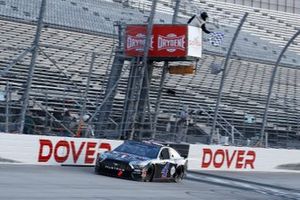 Ganador Kevin Harvick, Stewart-Haas Racing, Ford Mustang