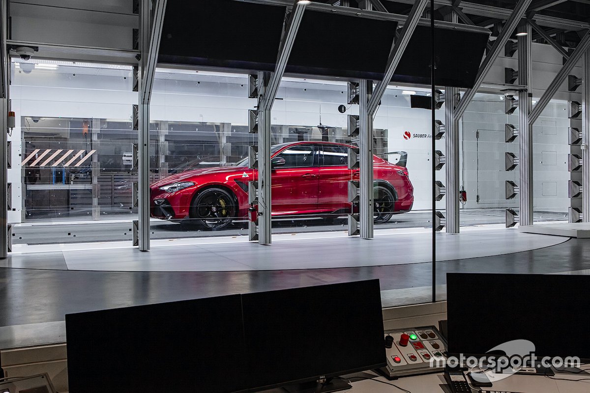 Alfa Romeo Giulia GTAm nella galleria del vento della Sauber