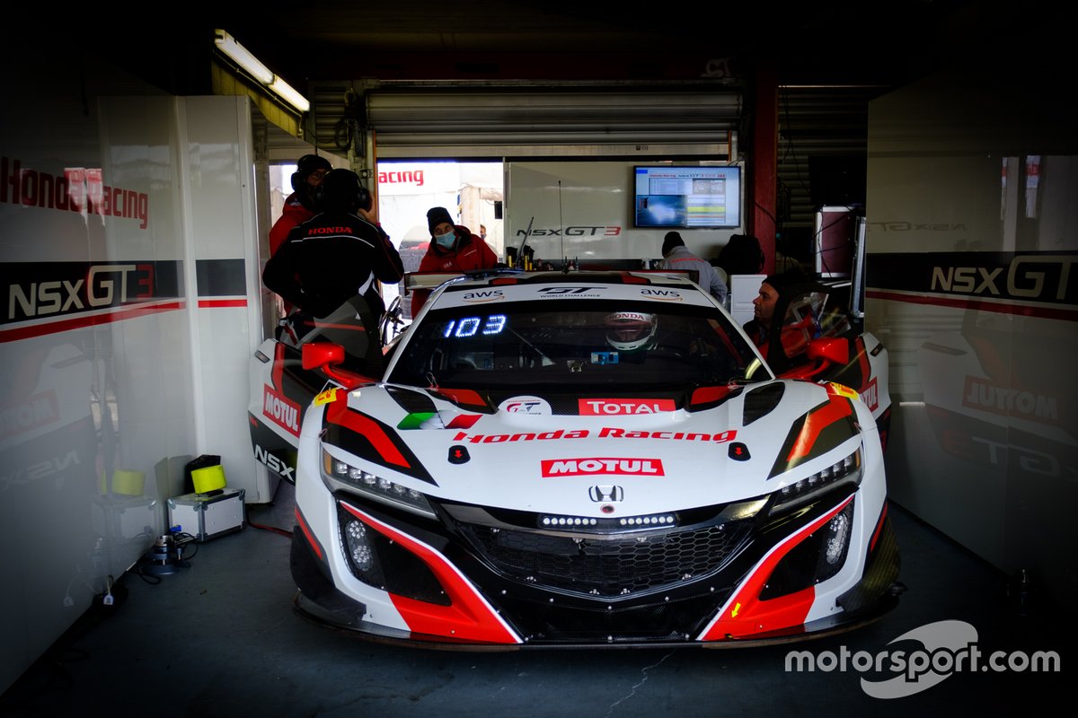 #29 Team Honda Racing Honda Acura NSX GT3: Dane Cameron, Mario Farnbacher, Renger van der Zande