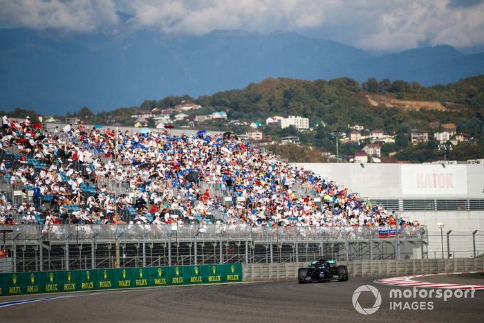 Lewis Hamilton, Mercedes F1 W11