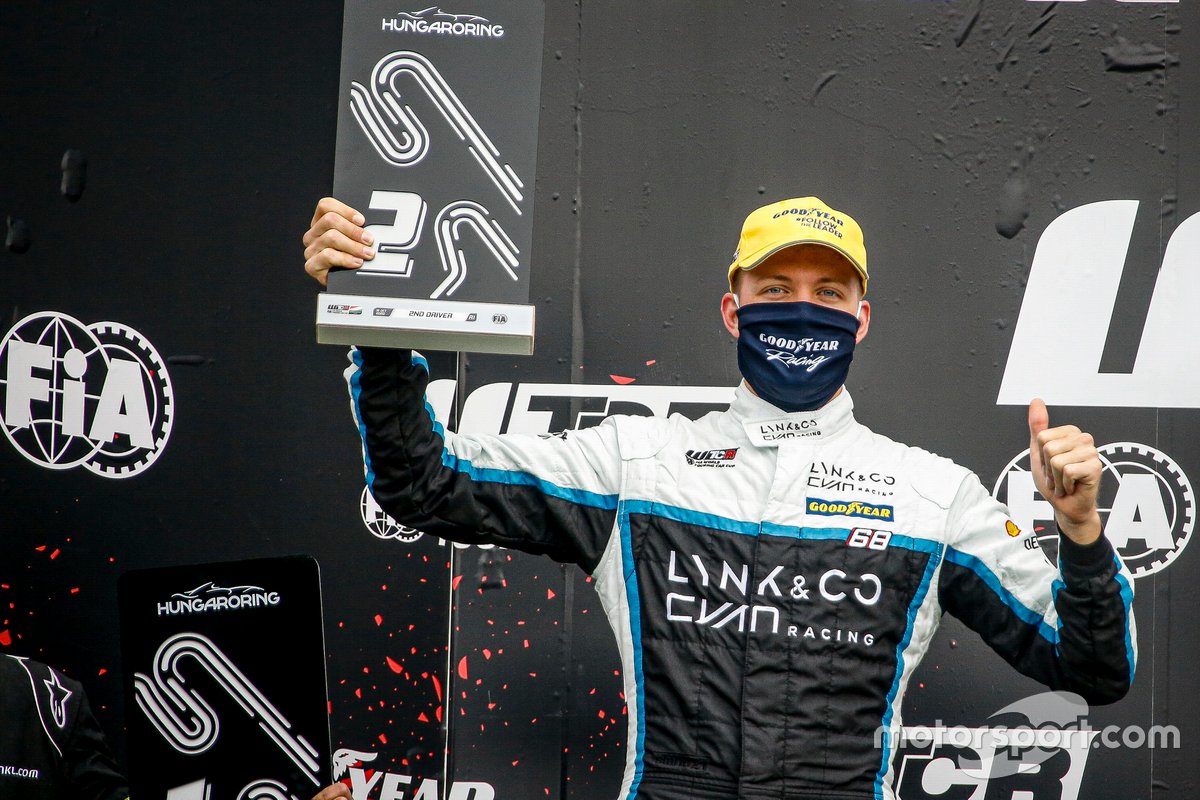 Podio: secondo posto Yann Ehrlacher, Cyan Racing Lynk & Co 03 TCR
