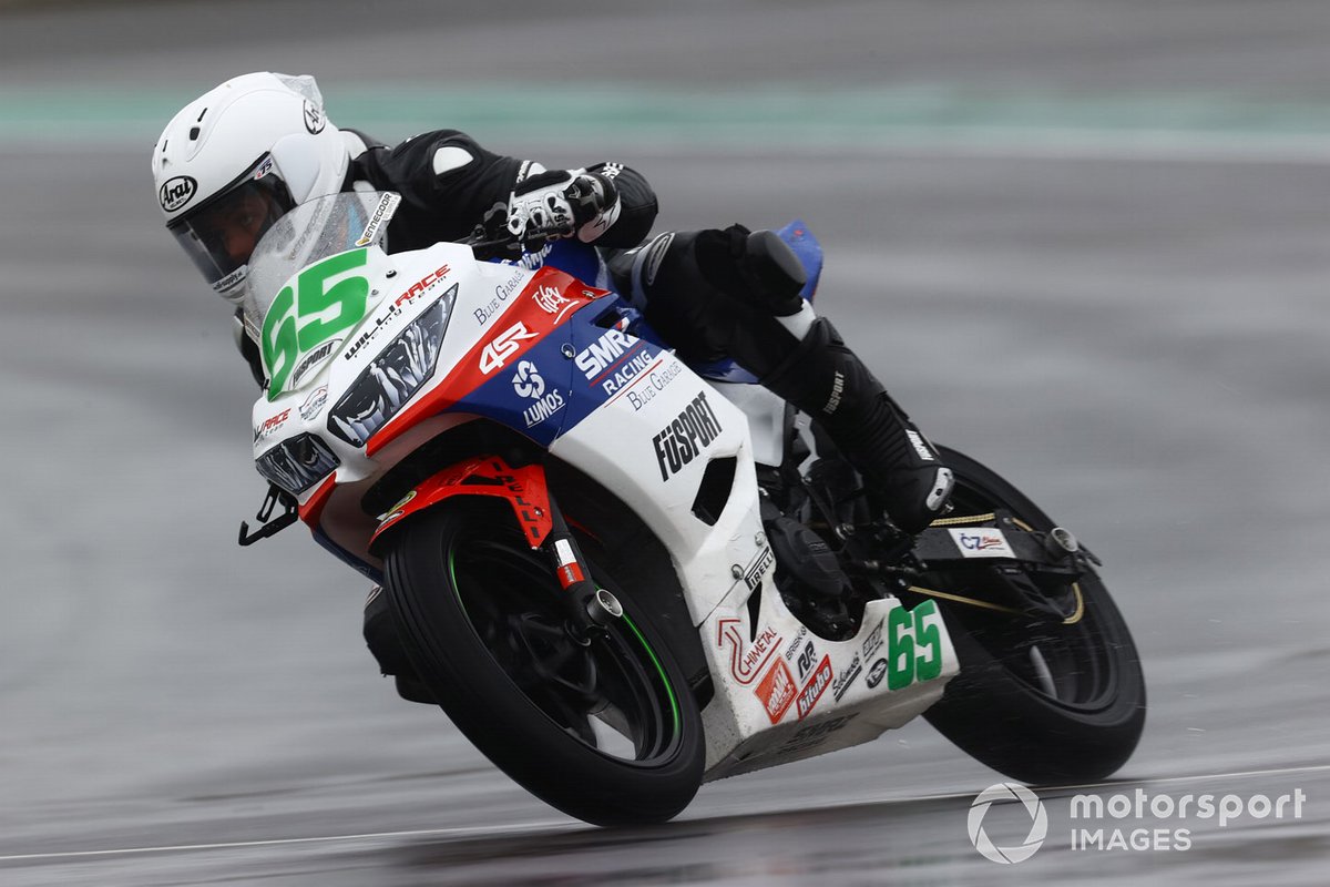 Sharni Pinfold, Smrz Racing by Blue Garage