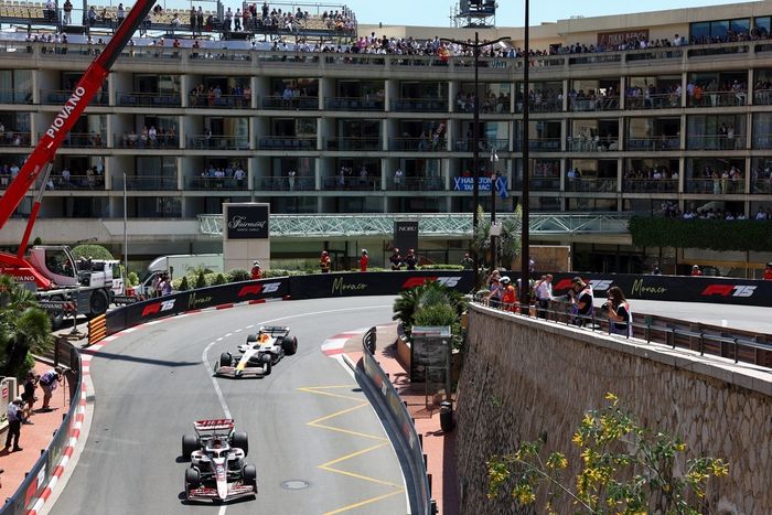 Esteban Ocon, Haas F1 Team, Isack Hadjar, Racing Bulls Team