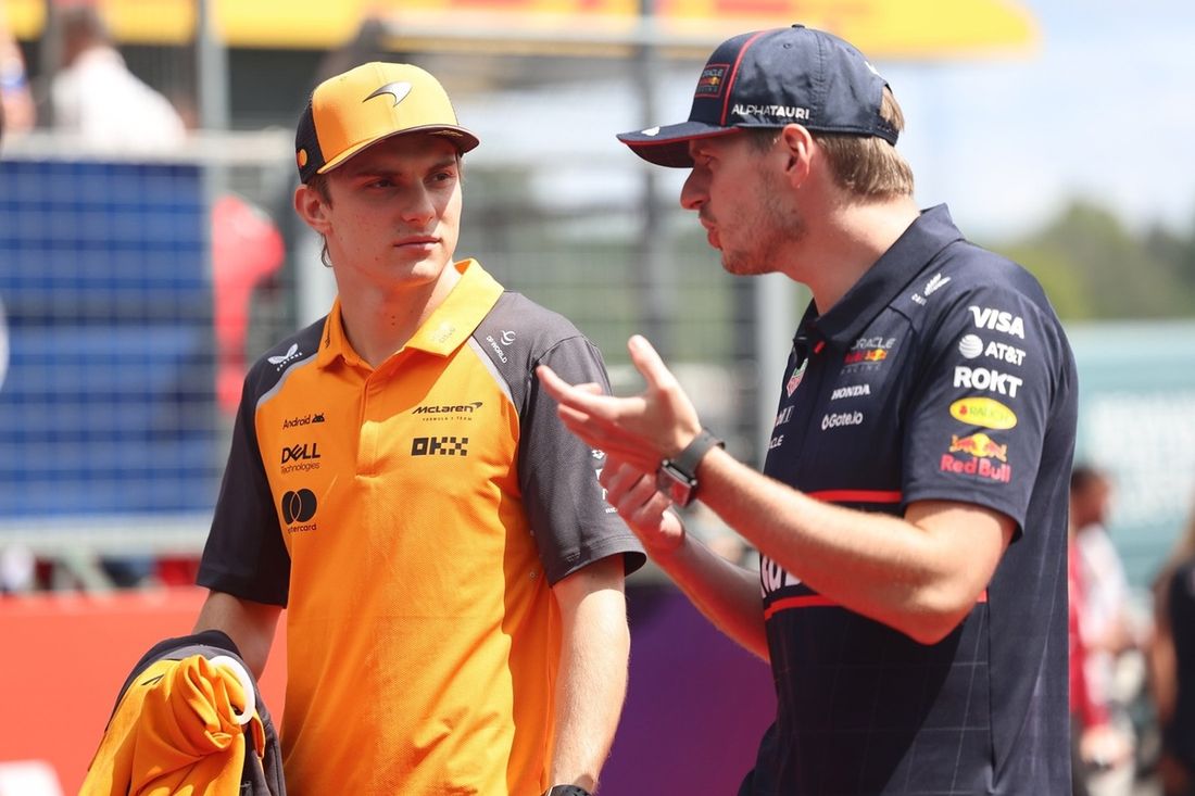 Oscar Piastri, McLaren, Max Verstappen, Red Bull Racing