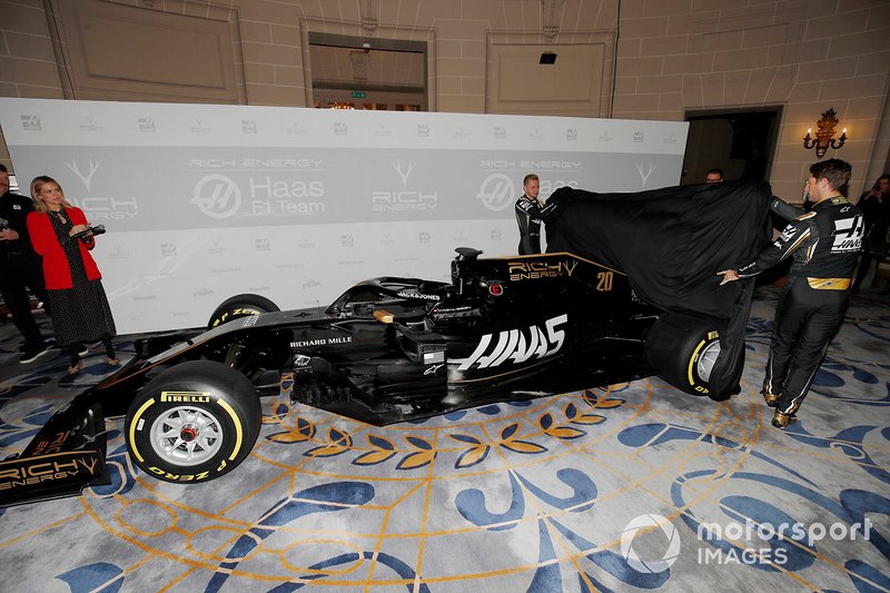 Romain Grosjean, Haas F1 Team, Kevin Magnussen, Haas F1 Team