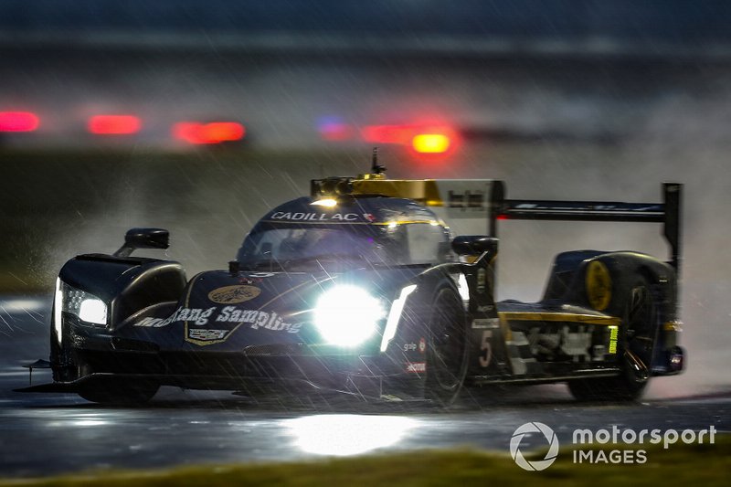 Жуан Барбоза, Кристиан Фиттипальди, Филипе Альбукерк, Mustang Sampling Racing, Cadillac DPi-V.R (№5)