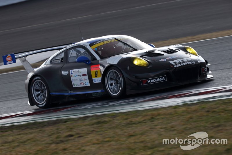 #9 PACIFIC Porsche 911 GT3 R: Naoki Yokomizo, Kyosuke Mineo
