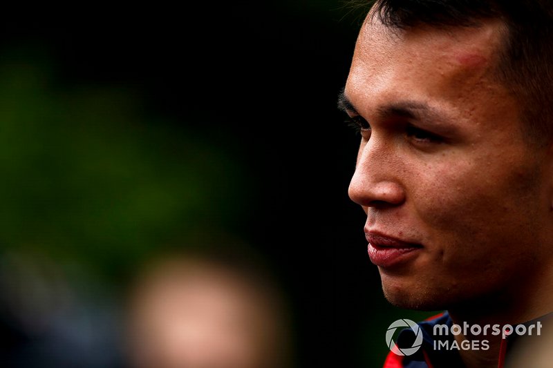 Alexander Albon, Toro Rosso parle avec les médias