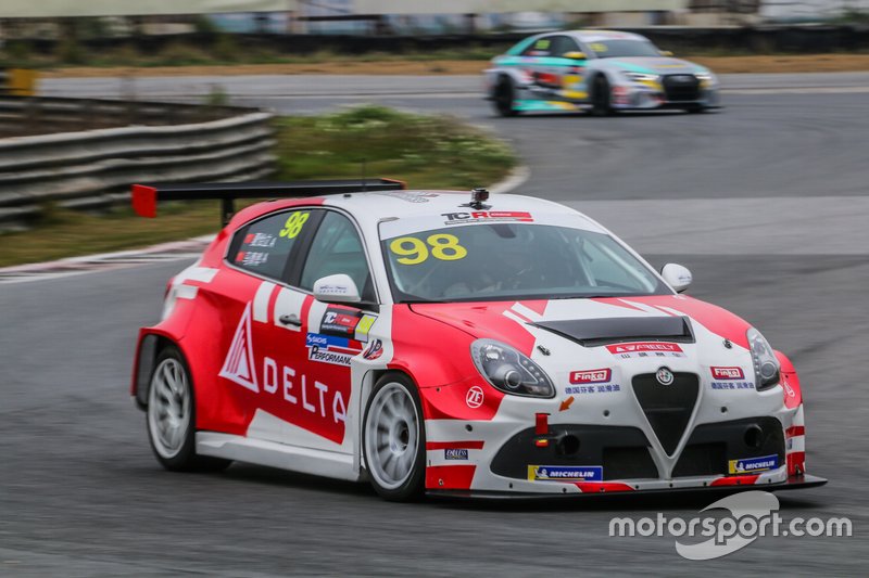 Ma Qing Hua, Freely Racing, Alfa Romeo Giulietta TCR