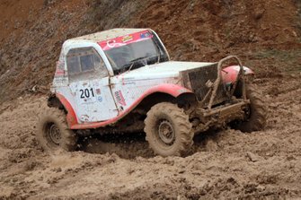 Nihat Keskin, Yasemin Biber Toker, Suzuki Samurai
