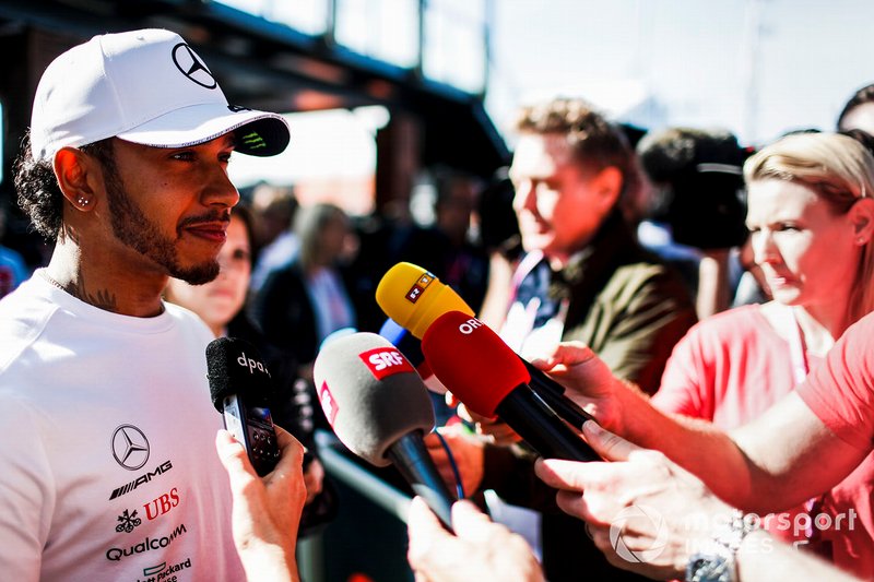 Lewis Hamilton, Mercedes AMG F1 basın toplantısında