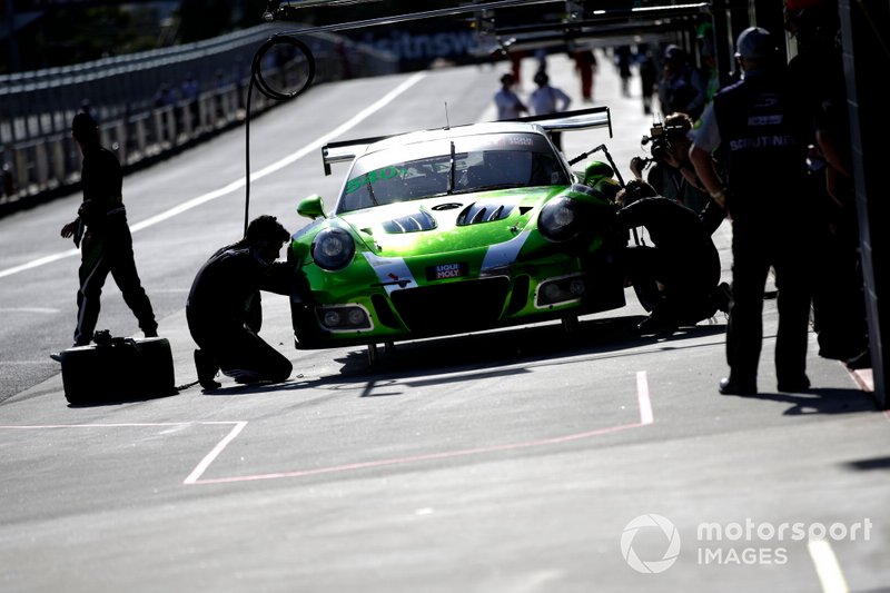 #540 Black Swan Racing Porsche 911 GT3-R: Tim Pappas, Jeroen Bleekemolen, Marc Lieb