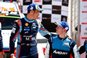 Podium: Thierry Neuville, Hyundai Motorsport, Elfyn Evans, M-Sport Ford WRT