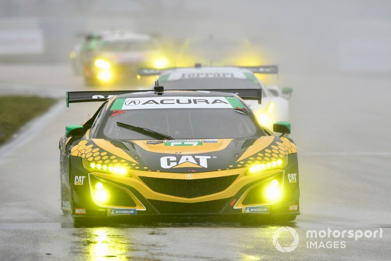 #57 Heinricher Racing w/Meyer Shank Racing Acura NSX GT3, GTD: Katherine Legge, Ana Beatriz, Christina Nielsen