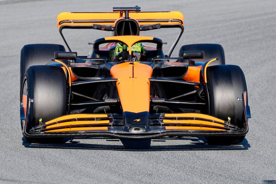 Lando Norris, McLaren podczas testów Pirelli