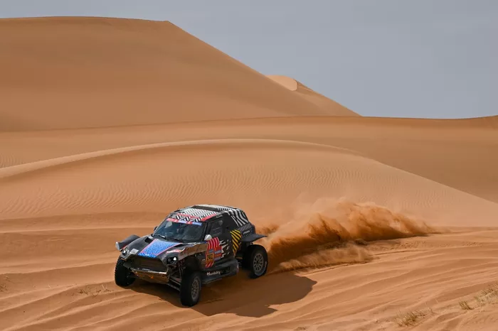 #241 X-Raid Mini JCW Team Mini: Vladas Jurkevicius, Aisvydas Paliukenas