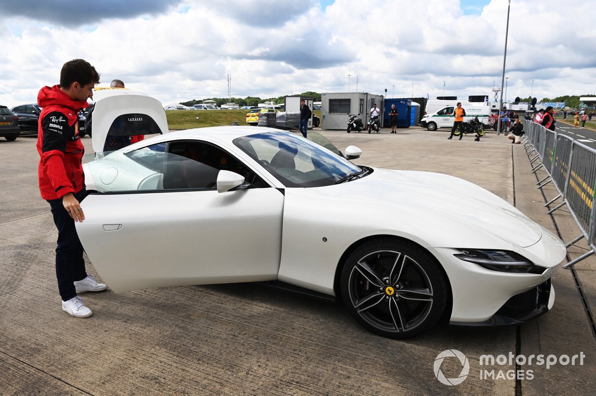 Charles Leclerc, Ferrari, tiba di sirkuit