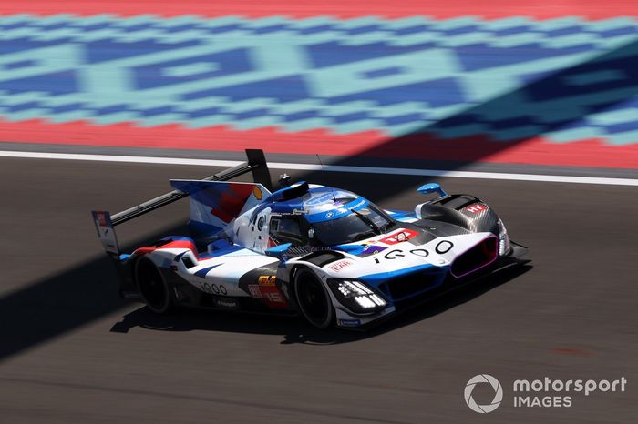 #15 BMW M Team Wrt BMW M Hybrid V8: Dries Vanthoor, Raffaele Marciello, Marco Wittmann